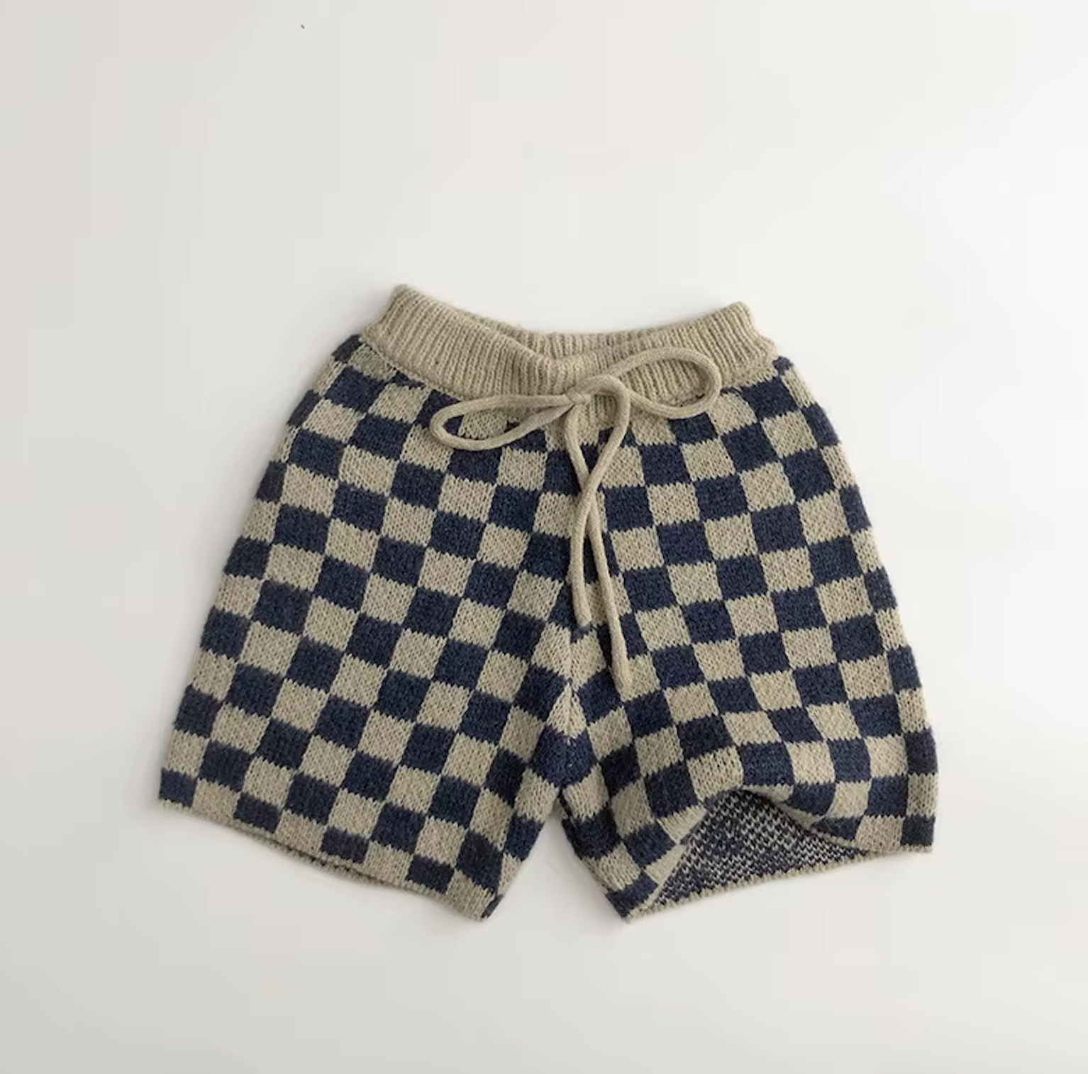 Knitted Block Bottom Milky Mustache